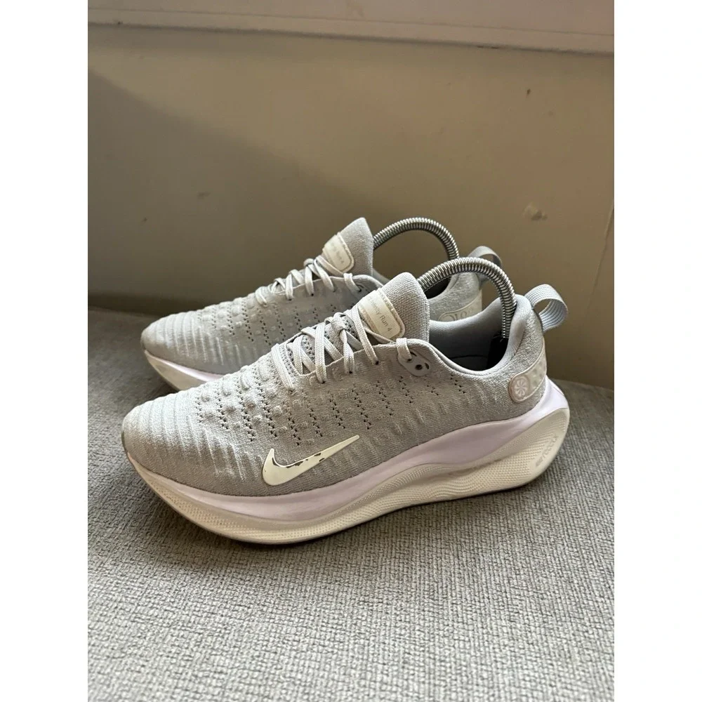 Nike ReactX Infinity Run 4 Running Sneakers Light Smoke Grey Women's Size 8 Wide